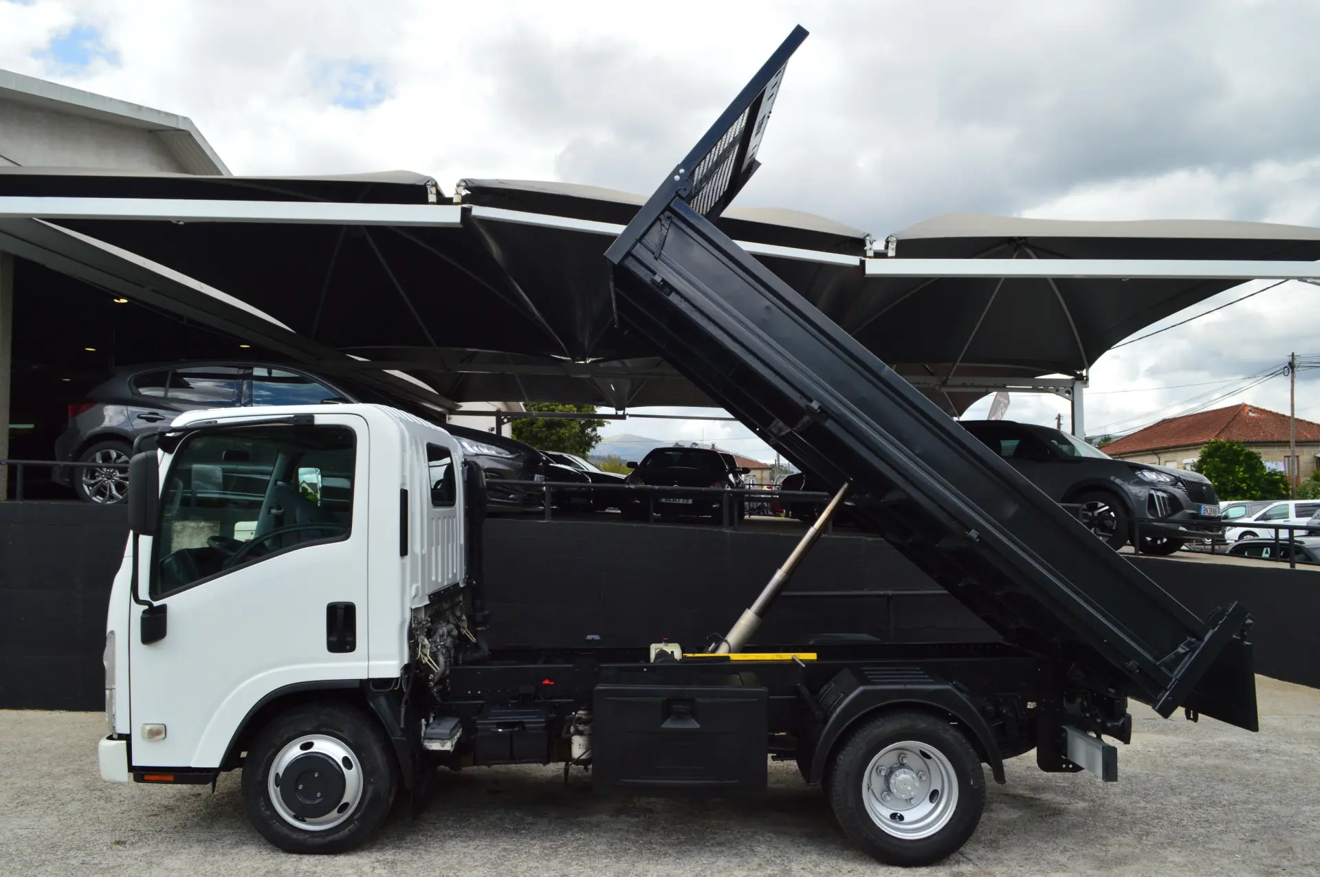 Isuzu NLR 35 7