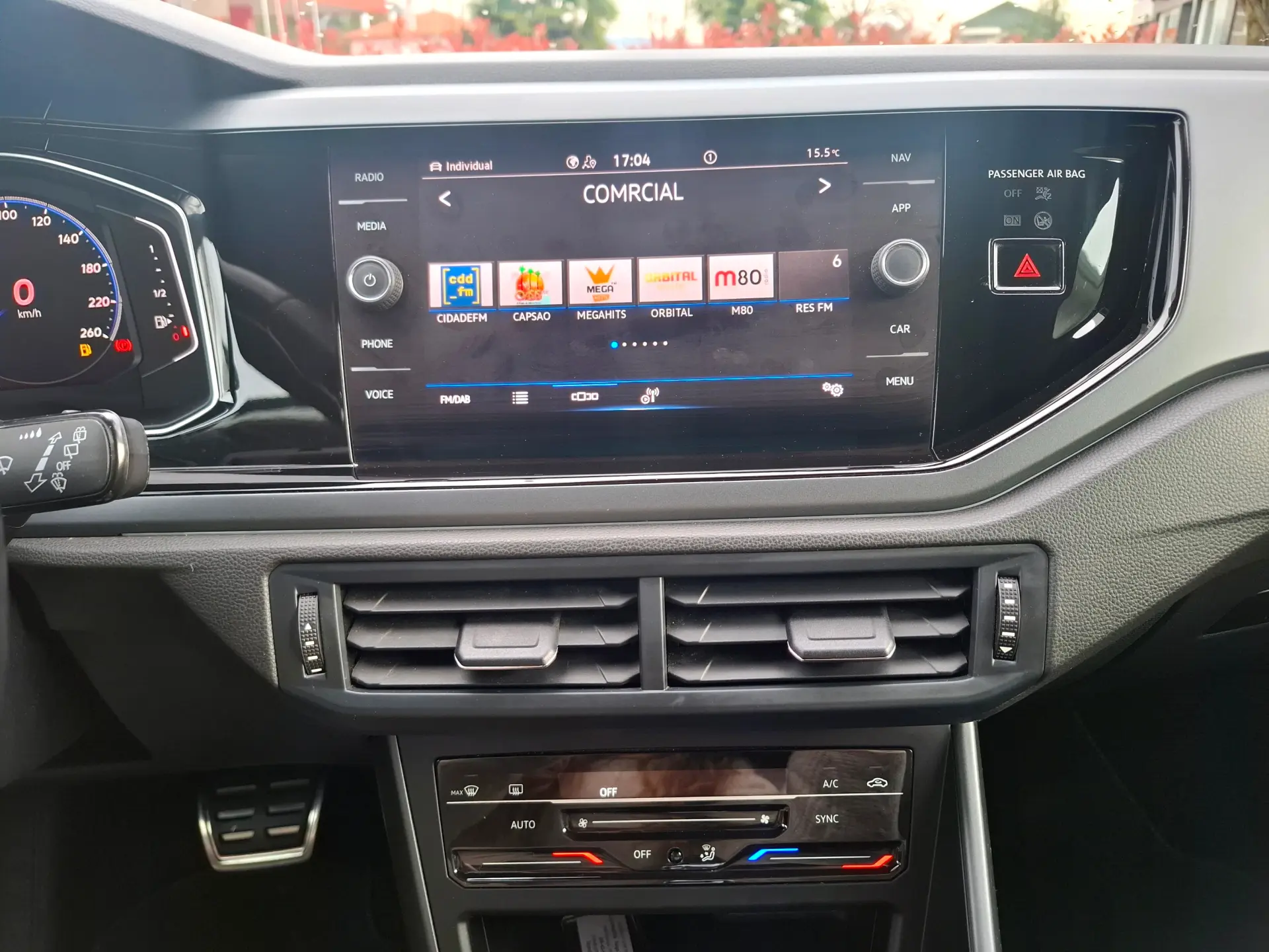 Volkswagen Taigo 1.0 TSI R-Line DSG 12