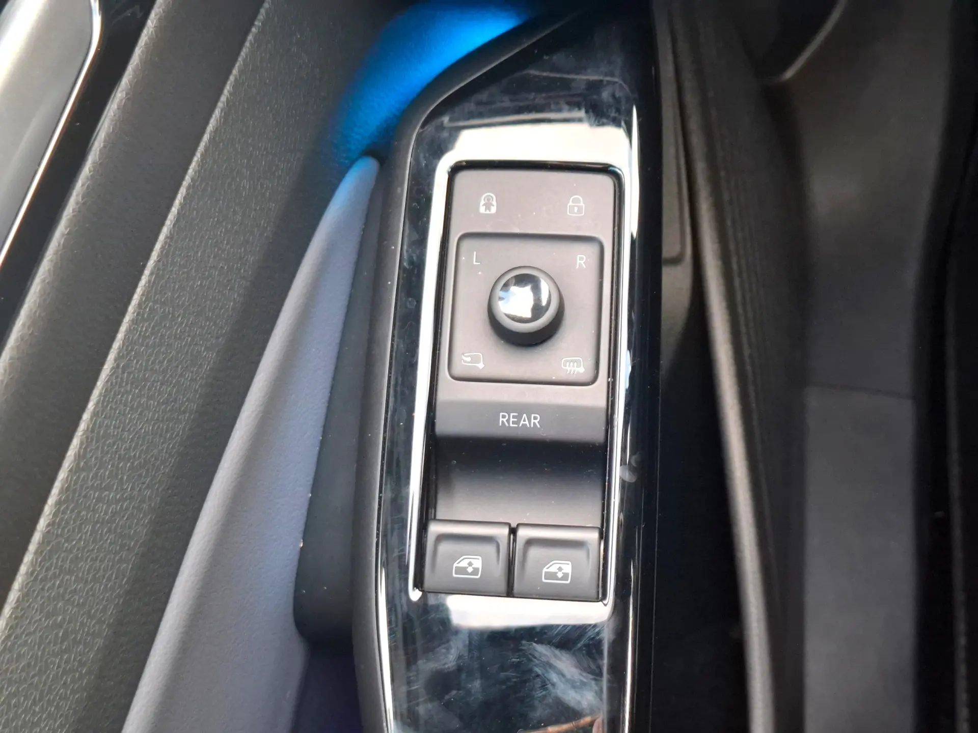 Volkswagen ID.4 77 kWh Pro Performance 6