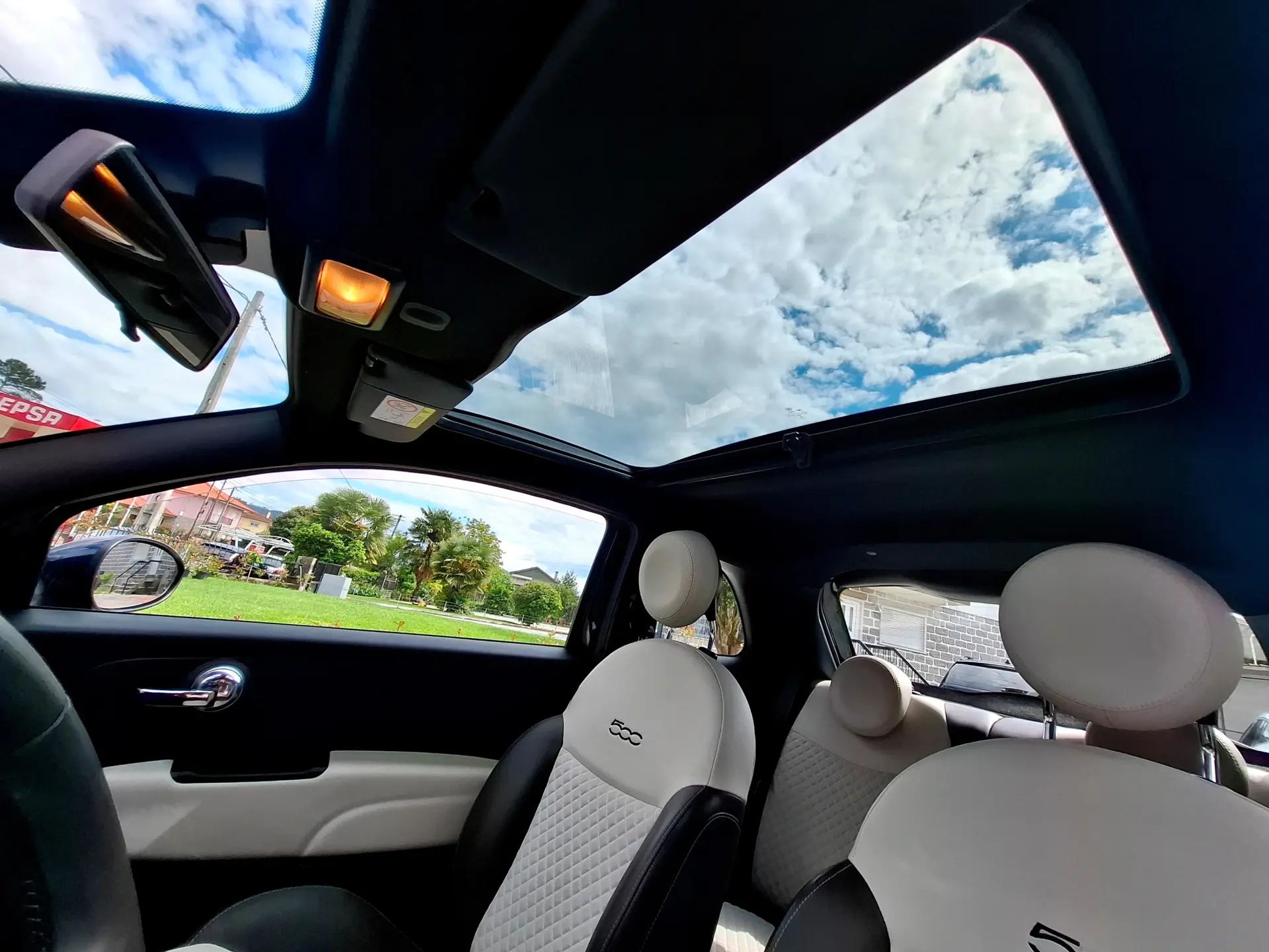 Fiat 500 1.0 Hybrid Lounge 10
