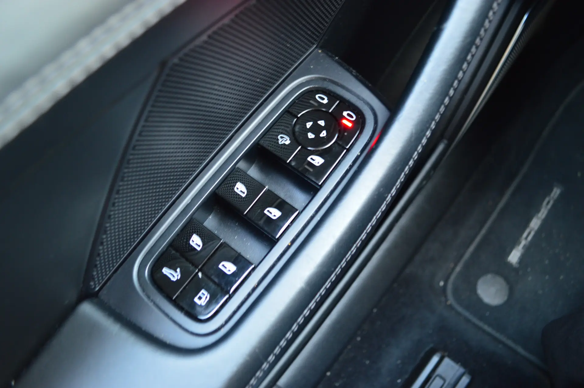 Porsche Panamera Sport Turismo Turbo S E-Hybrid 6