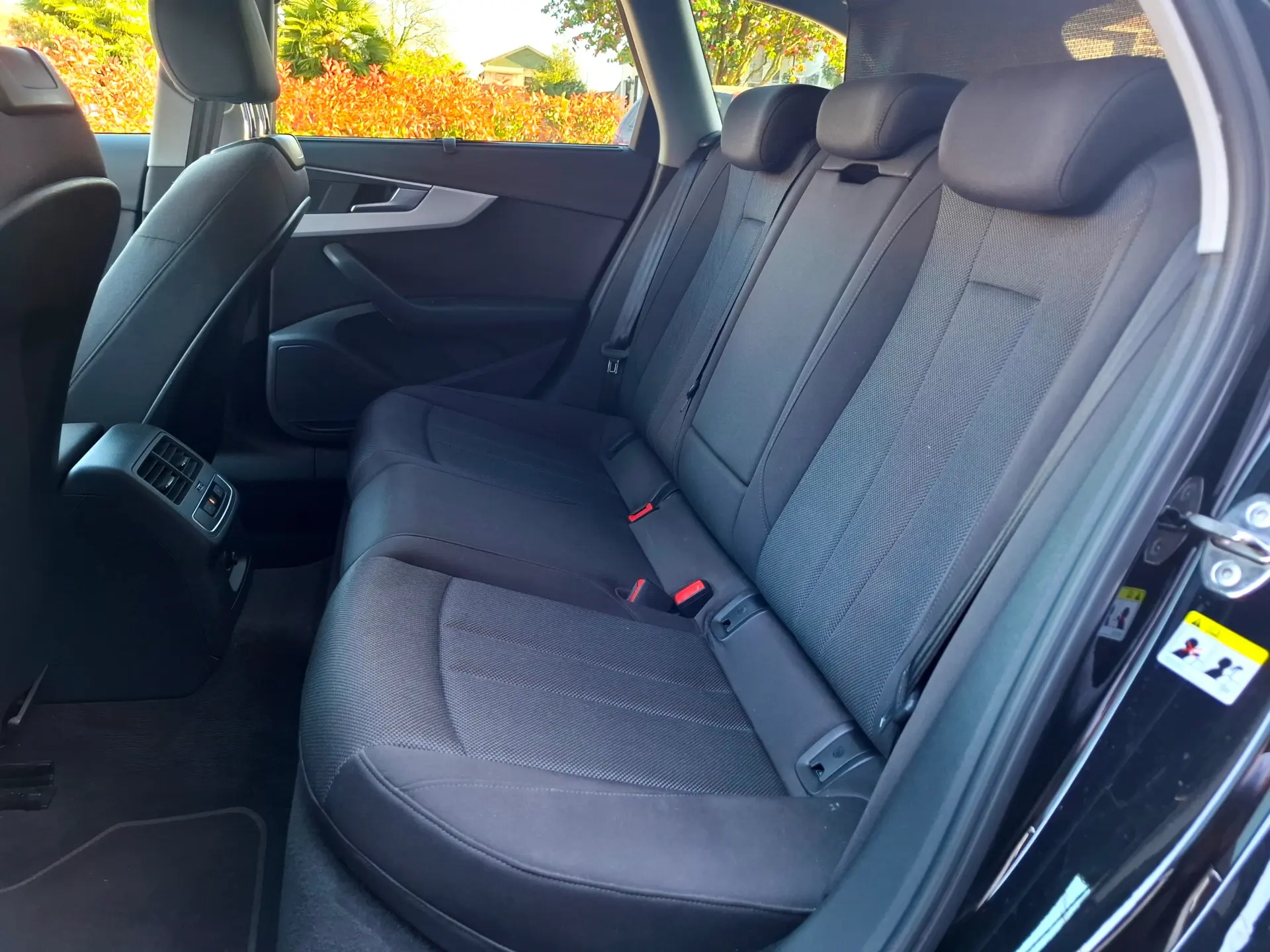 Audi A4 Avant 35 TDI Advanced S tronic 16