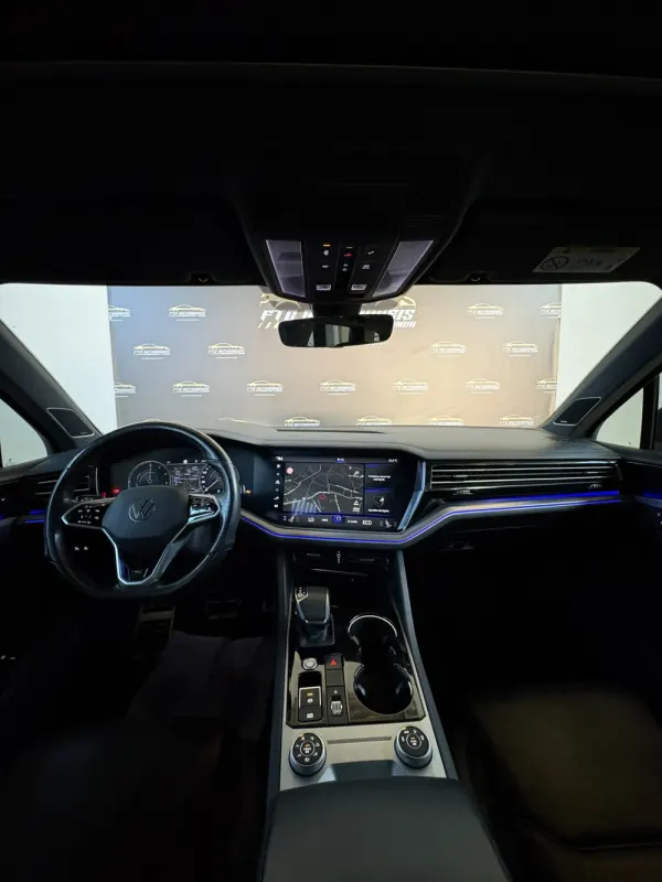 Volkswagen Touareg 3.0 TSI e-Hybrid R 8