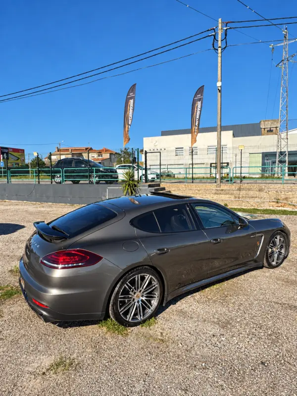 Porsche Panamera 3.0 V6 6