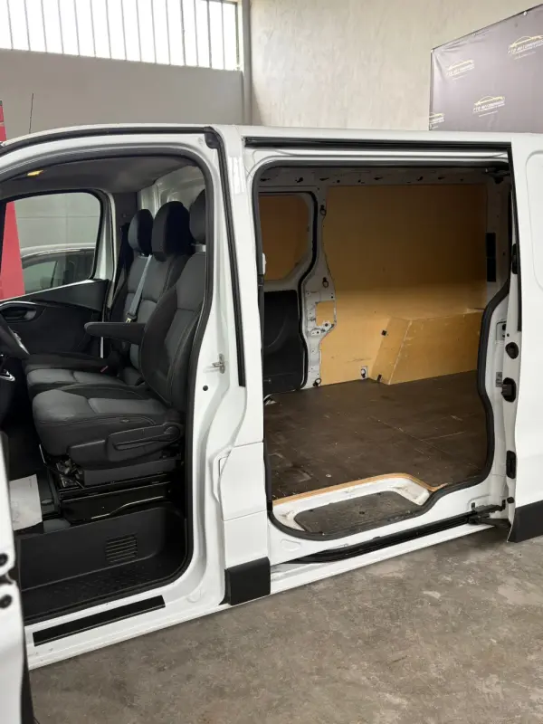 Renault Trafic 2.0 dCi L2H1 1.2T G.Life SS 10