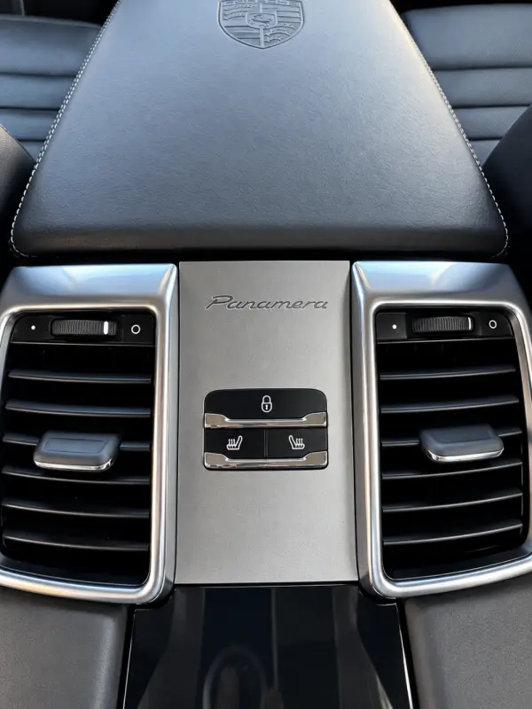 Porsche Panamera 3.0 V6 18