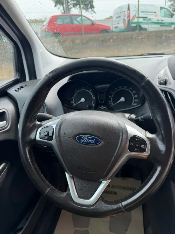 Ford Courier Transit Courier 1.5 75cv 11