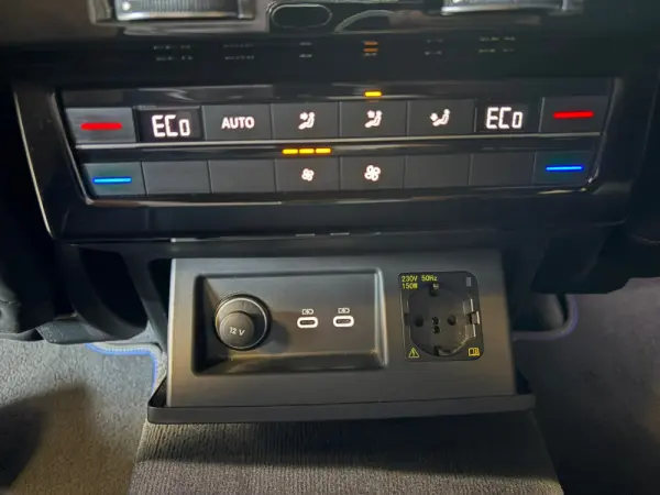 Volkswagen Touareg 3.0 TSI e-Hybrid R 10