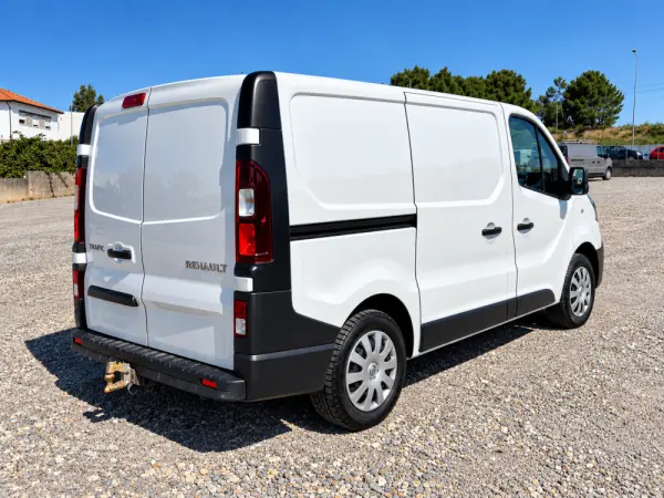 Renault Trafic 5