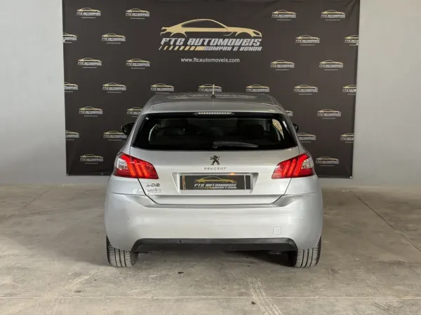 Peugeot 308 1.2 PureTech Style 4