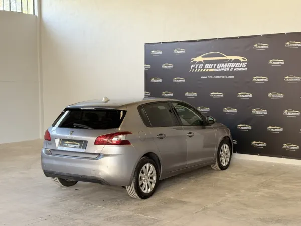 Peugeot 308 1.2 PureTech Style 6
