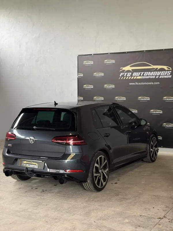 Volkswagen Golf 2.0 TSI GTI DSG Performance 6