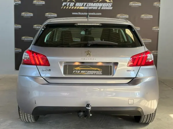 Peugeot 308 4