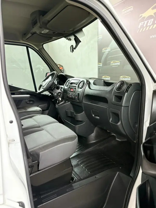 Renault Master 2.3 dCi L3 3.5T CD Cx.Basc.Traseira Extra Light 8