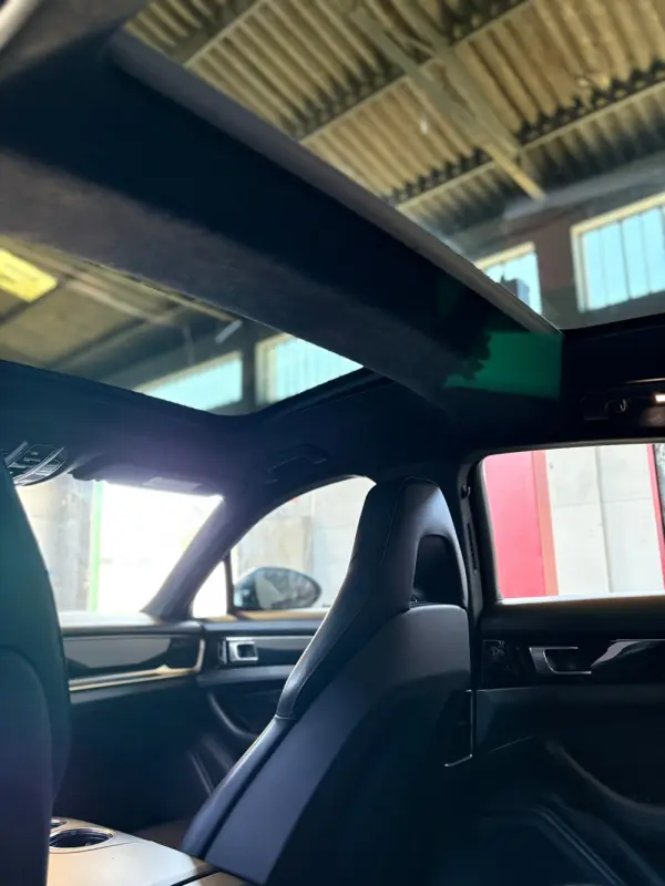 Porsche Panamera 4 E-Hybrid 14