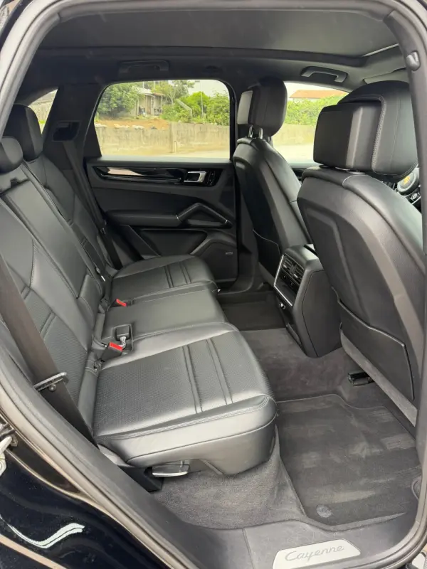 Porsche Cayenne E-Hybrid Platinum Edition 13