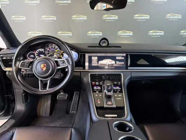 Porsche Panamera 4 E-Hybrid 9