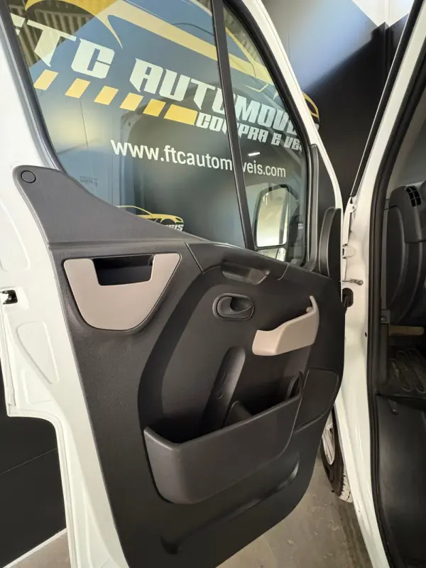 Renault Master Master 2.3 130cv L4H3 11