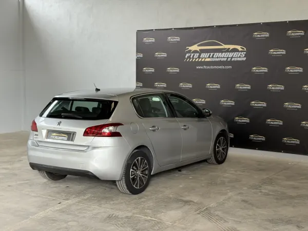 Peugeot 308 1.2 PureTech Style 6