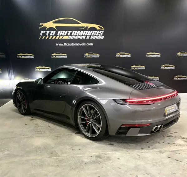 Porsche 911 (992) Carrera 4S PDK 6