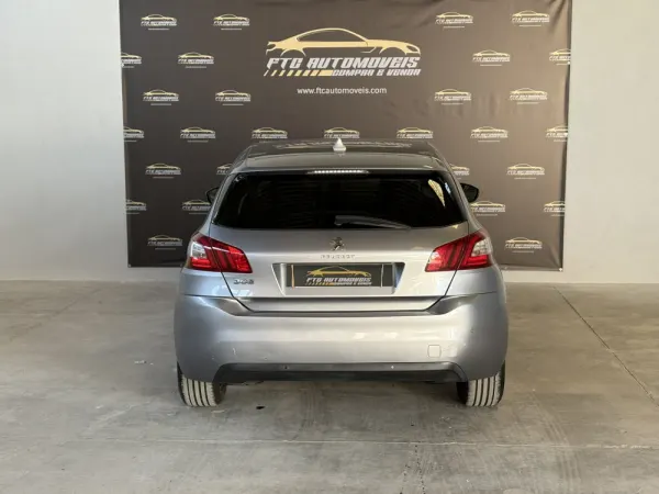 Peugeot 308 1.2 PureTech Style 4