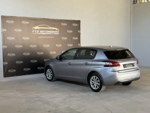 Peugeot 308 1.2 PureTech Style 5