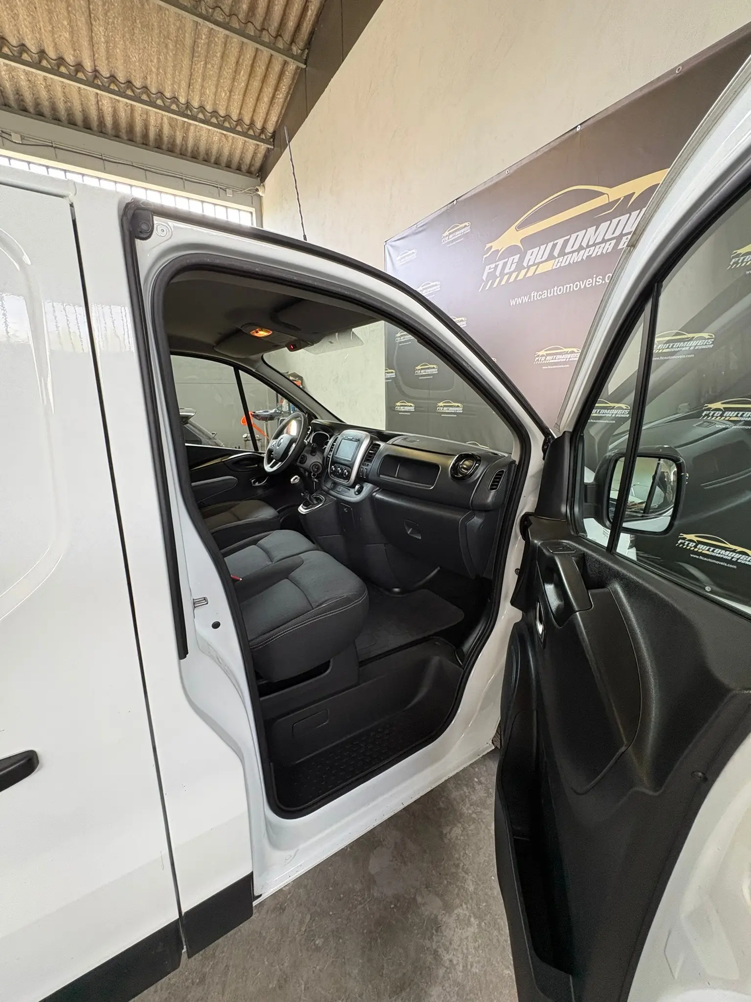 Renault Trafic 2.0 dCi L2H1 1.2T G.Life SS 7