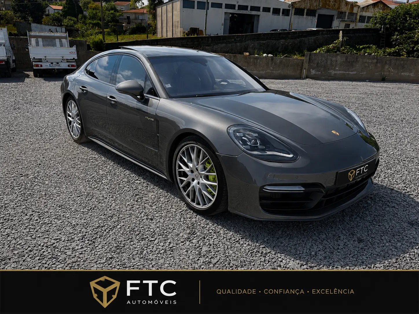 Porsche Panamera 4 E-Hybrid Platinum Edition 3