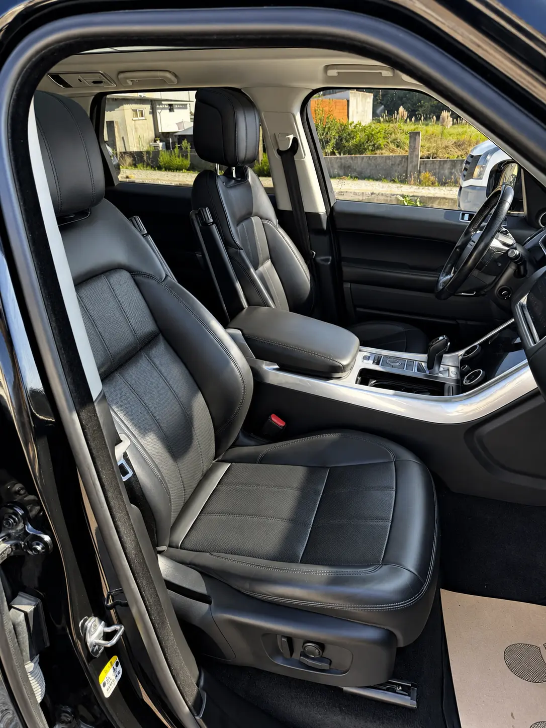 Land Rover Range Rover Sport P400e HSE Dynamic Stealth 10
