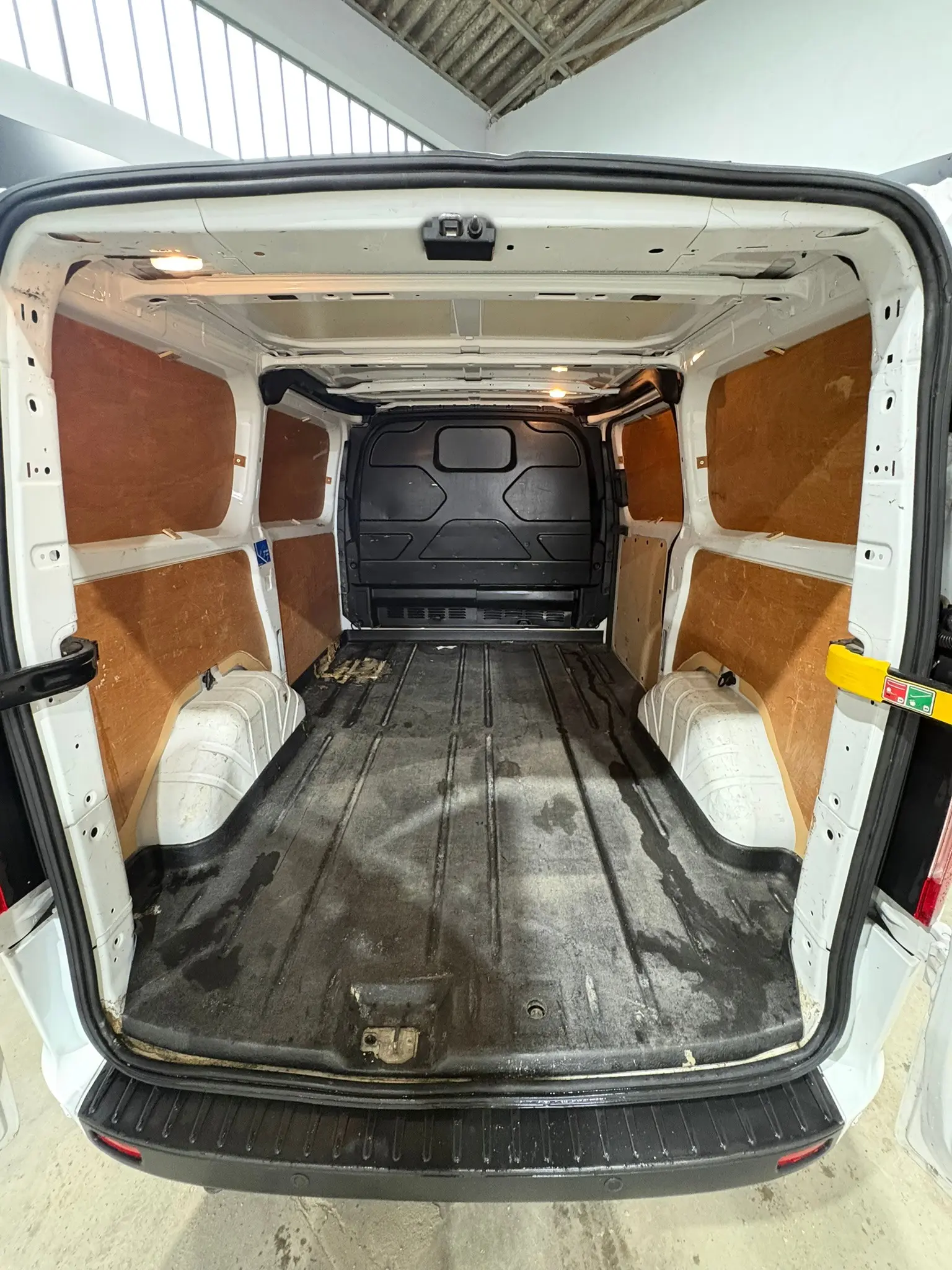 Ford Transit Custom 2.0 EcoBlue L1H1 130CV 13