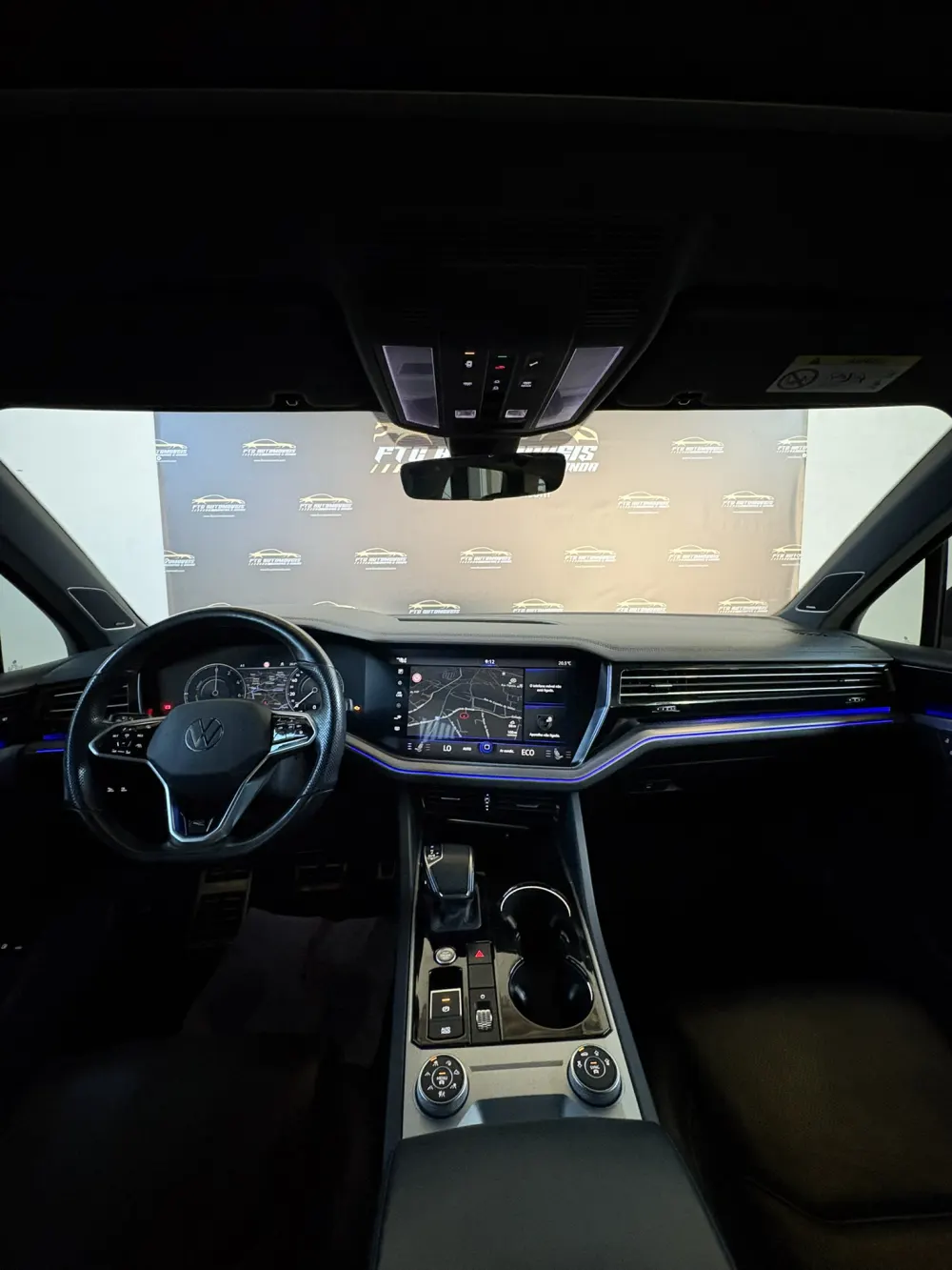 Volkswagen Touareg 3.0 TSI e-Hybrid R 8