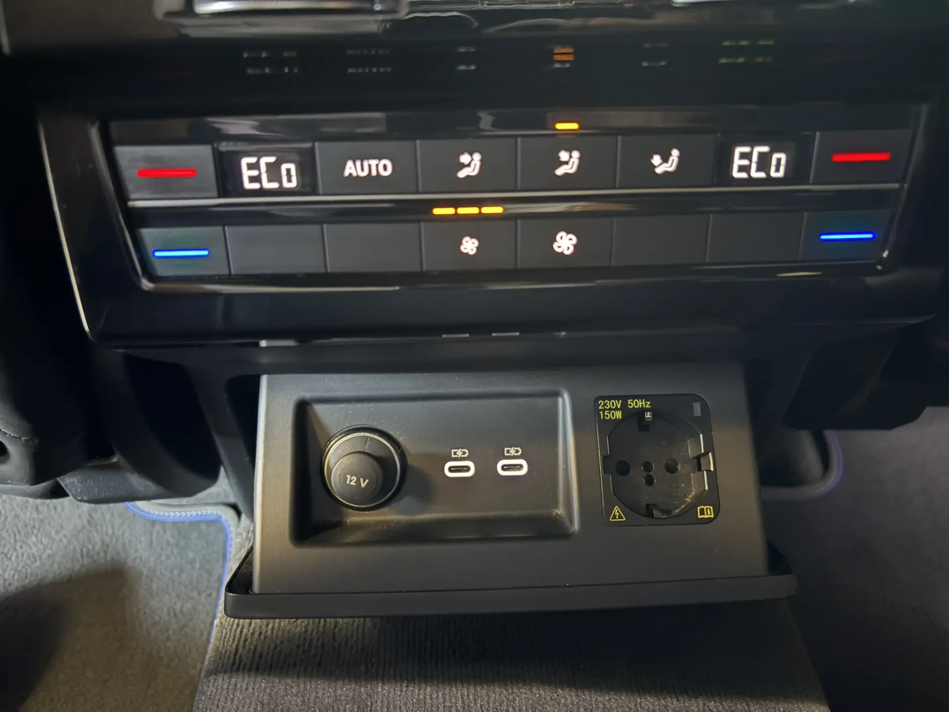 Volkswagen Touareg 3.0 TSI e-Hybrid R 9