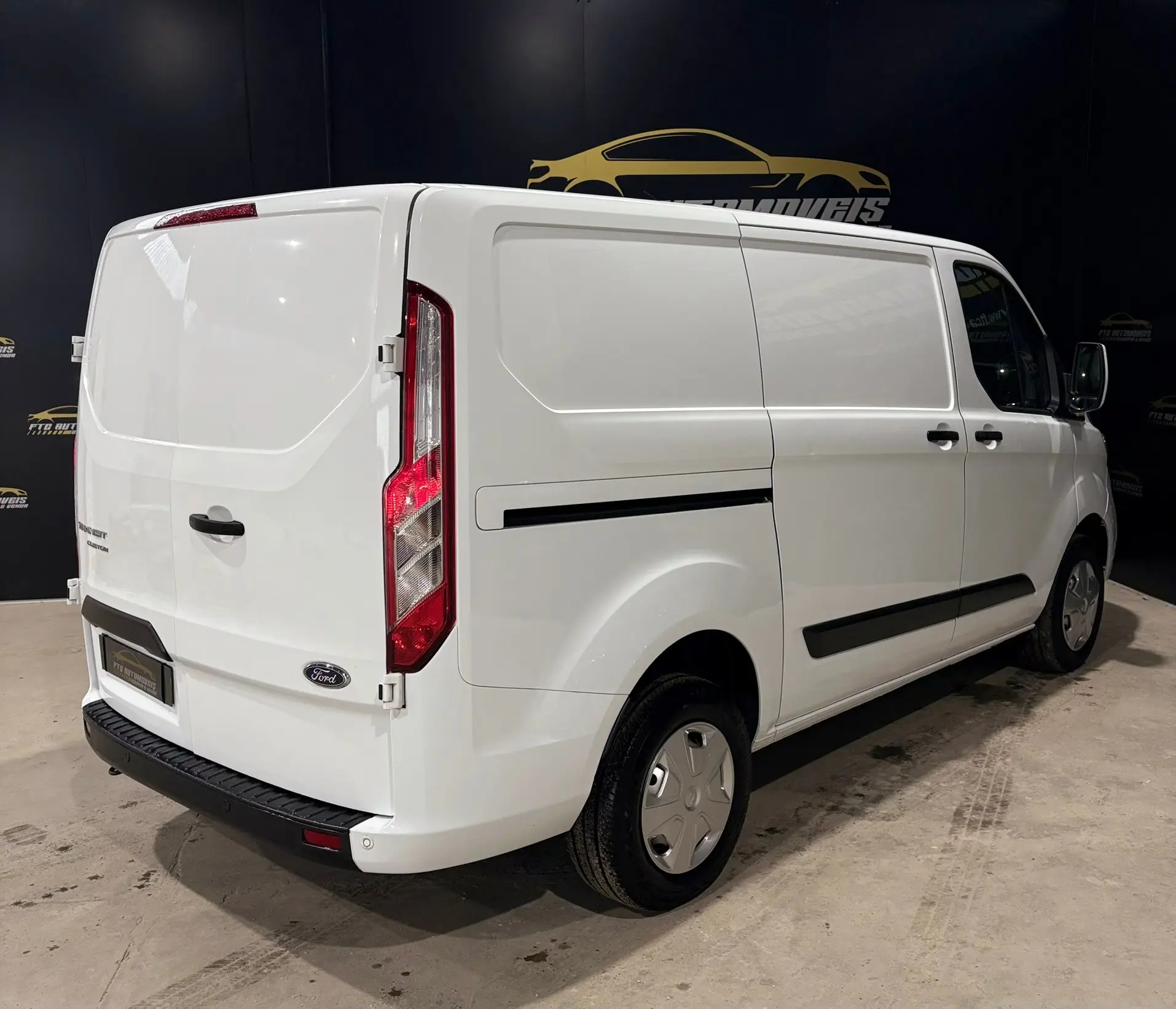 Ford Transit Custom 2.0 EcoBlue L1H1 130CV 6