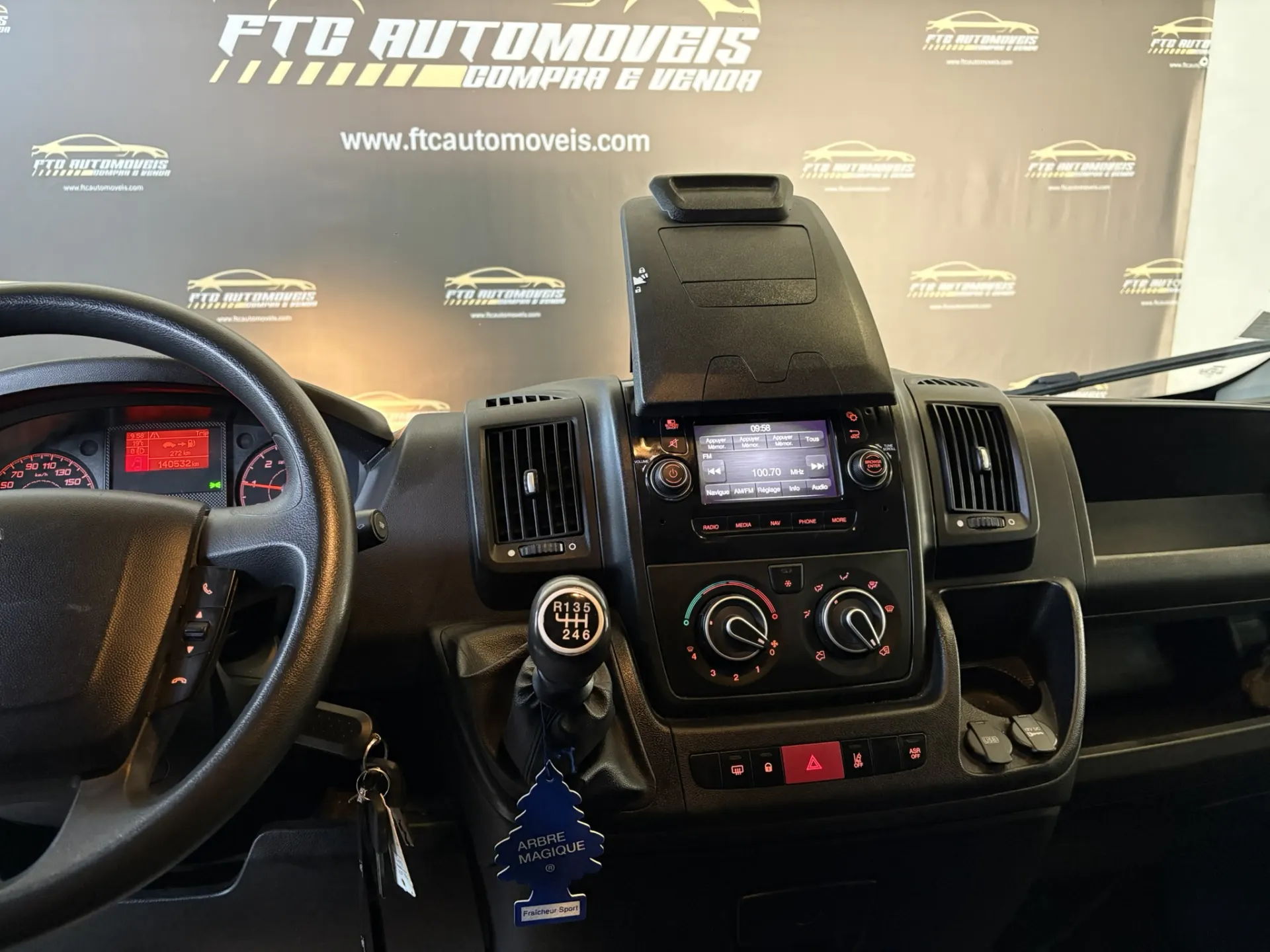 Peugeot Boxer 2.2 BlueHDi 335 L3 CD 7