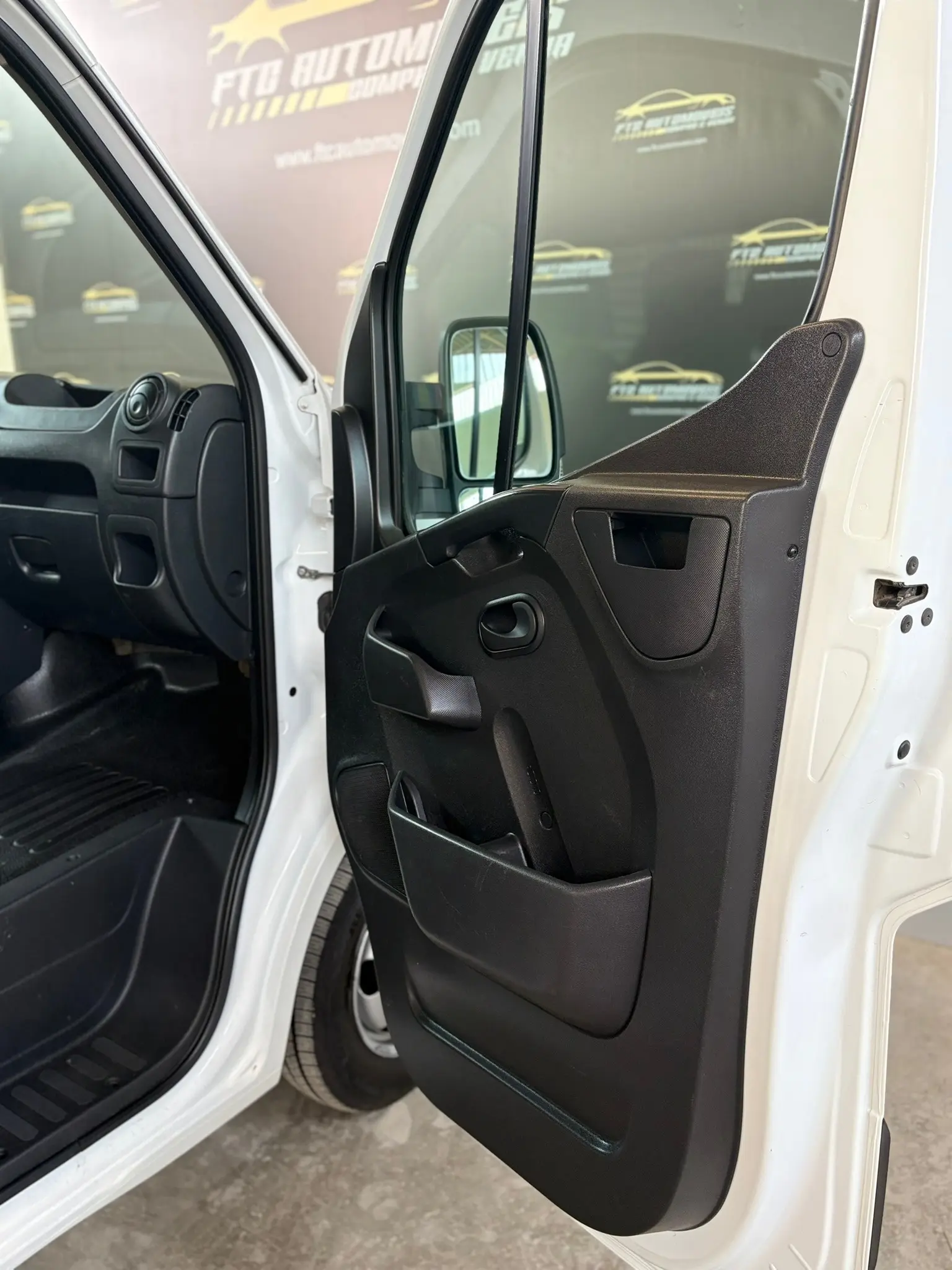 Opel Movano OPEL MOVANO 2.3 130CV BASCULANTE 13