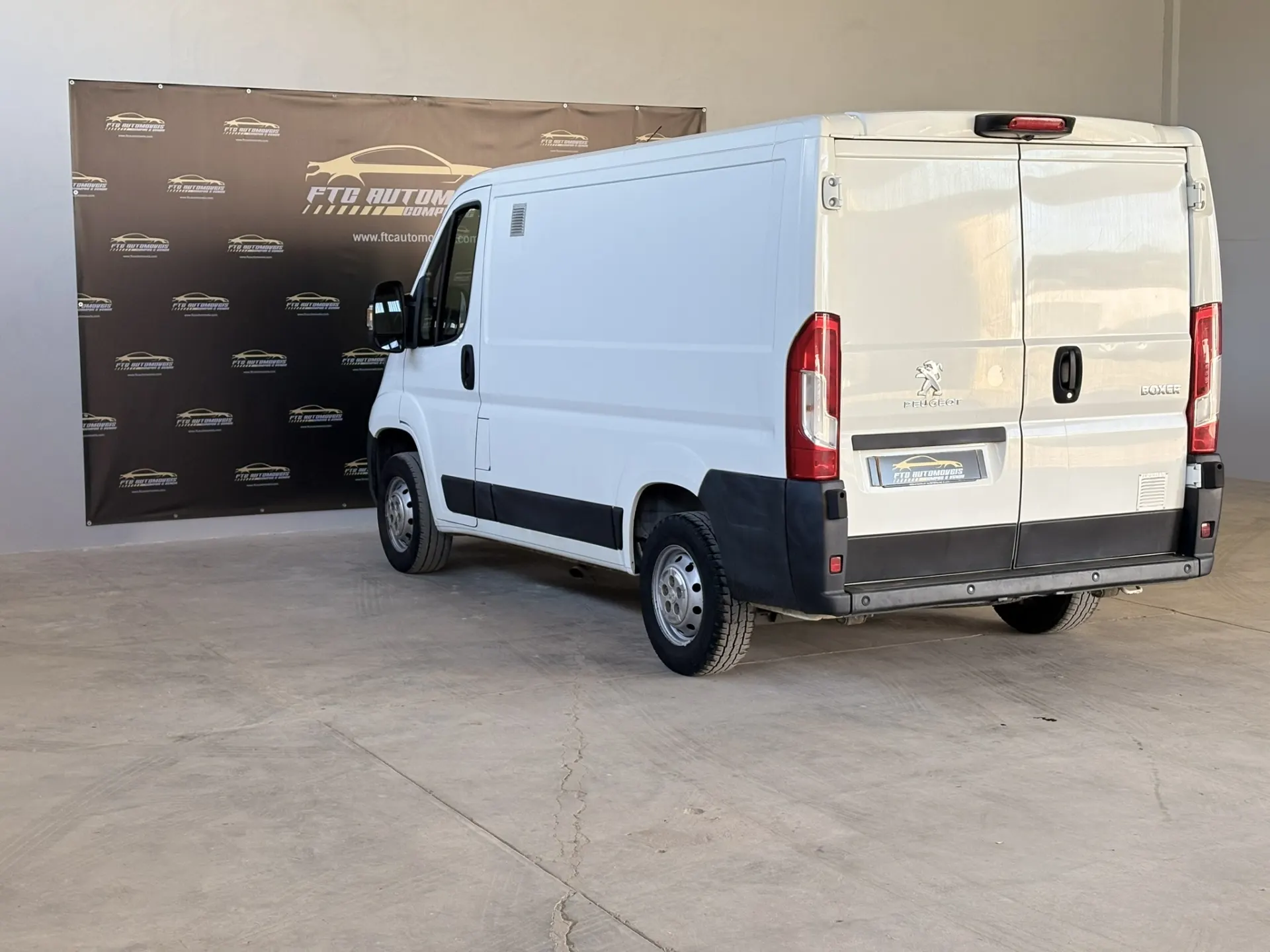 Peugeot Boxer 2.2 BlueHDi 335 L3 CD 5