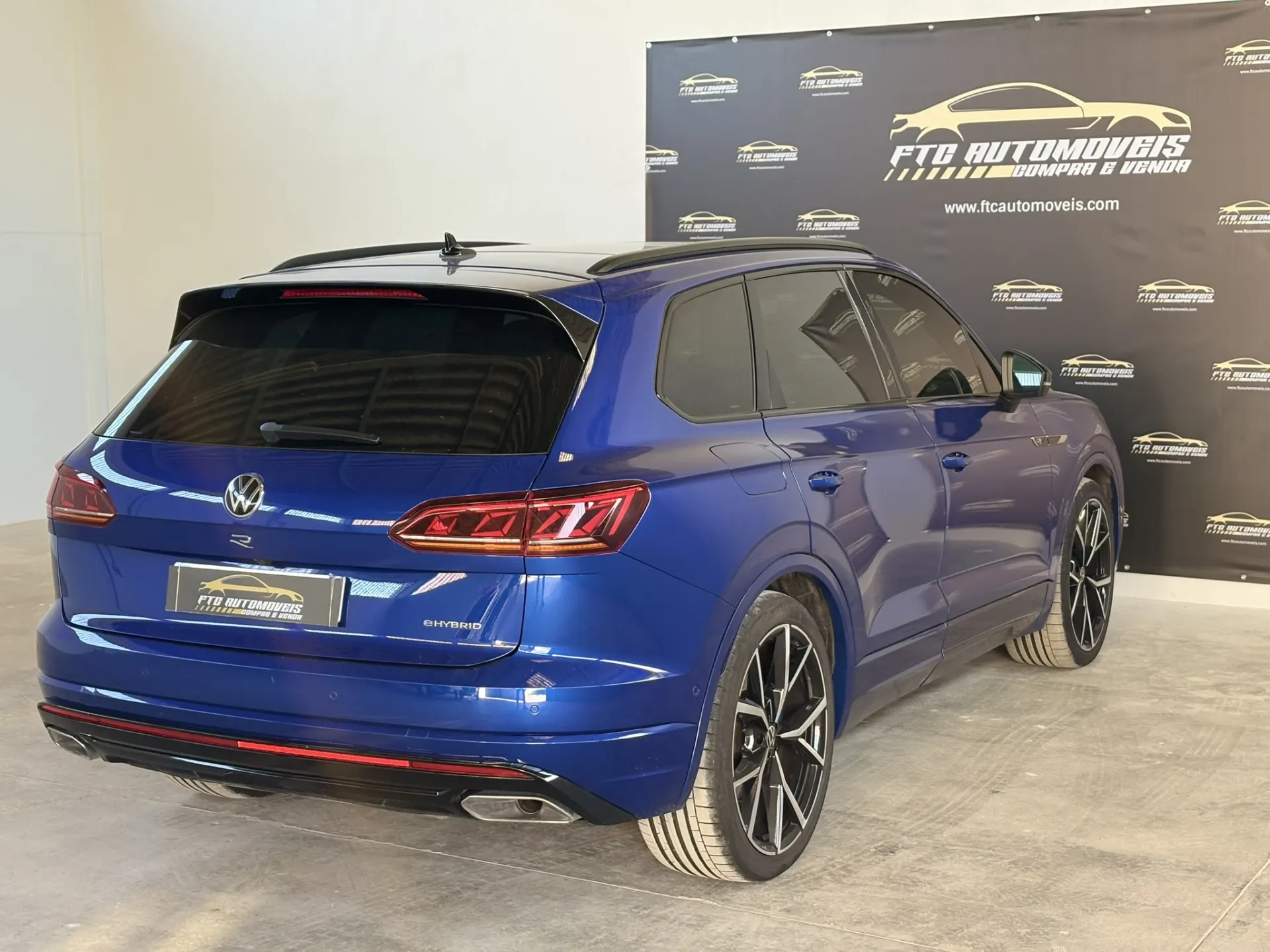 Volkswagen Touareg 3.0 TSI e-Hybrid R 6