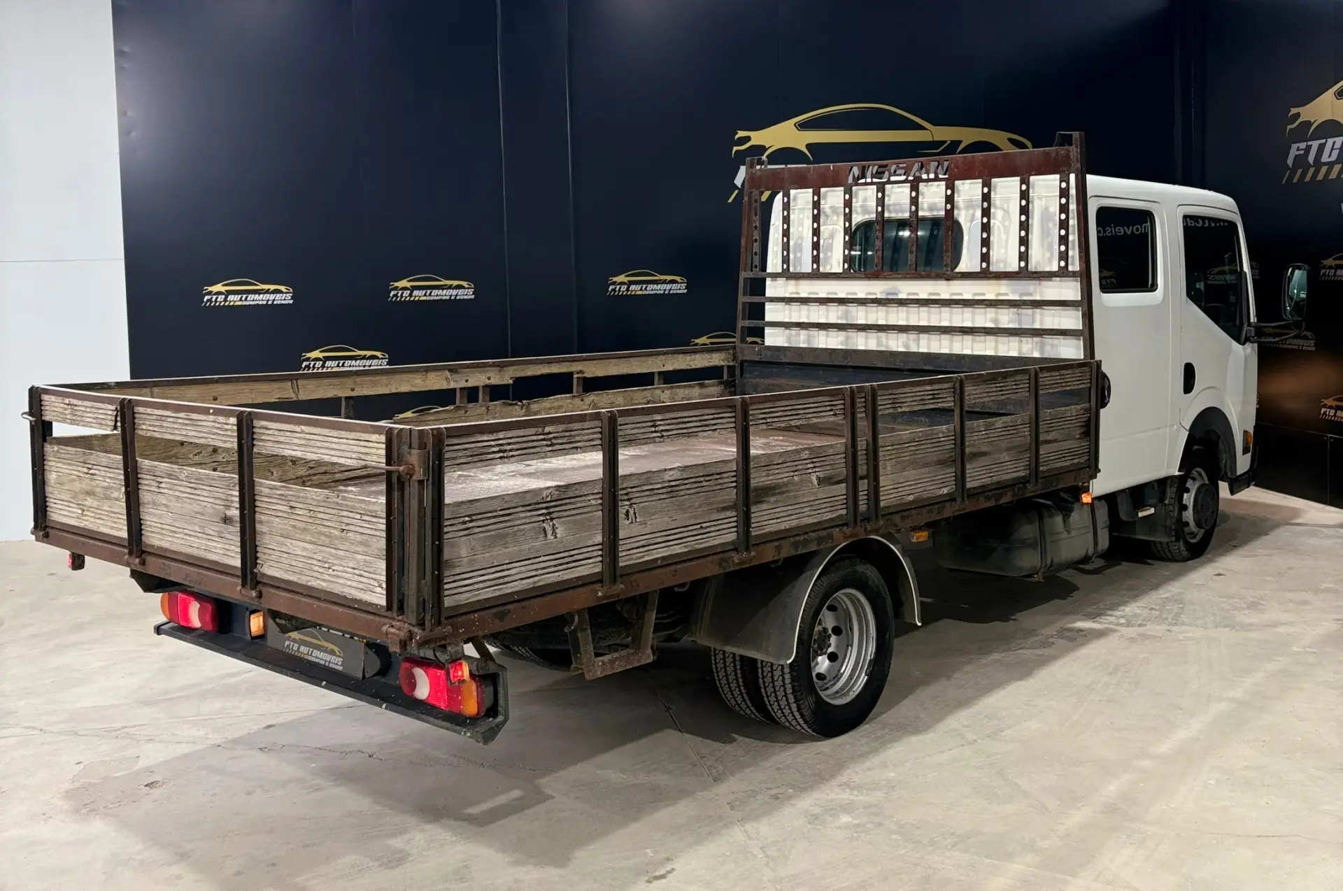 Nissan Cabstar CABSTAR 35.13 Cabine dupla longa 6