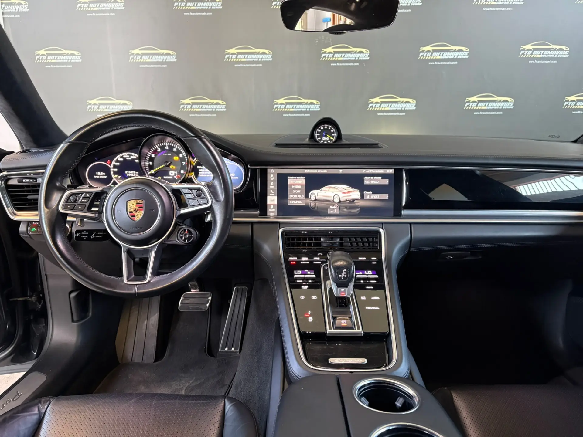 Porsche Panamera 4 E-Hybrid 9