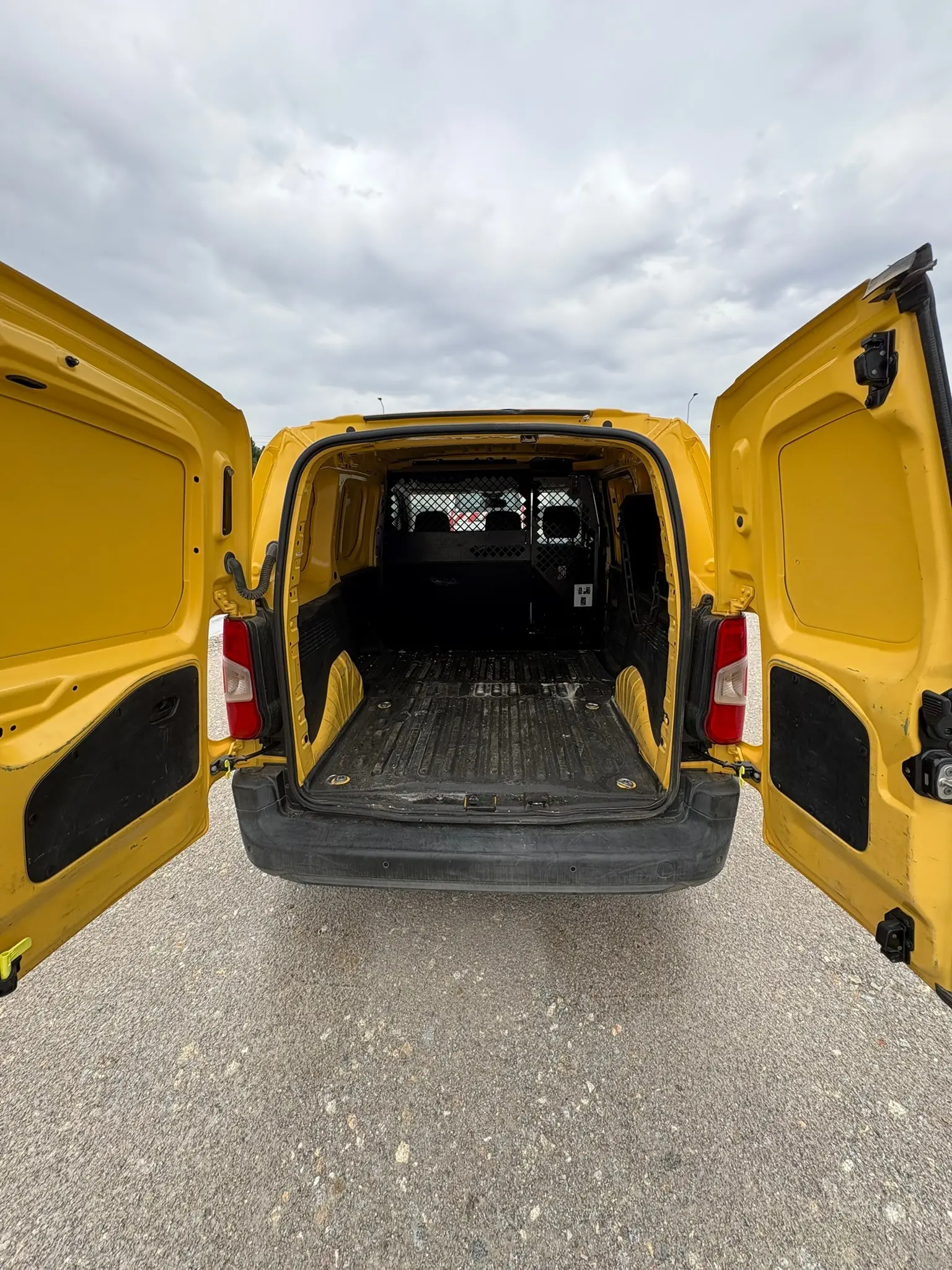 Citroen Berlingo 1.2 PureTech M Feel 14