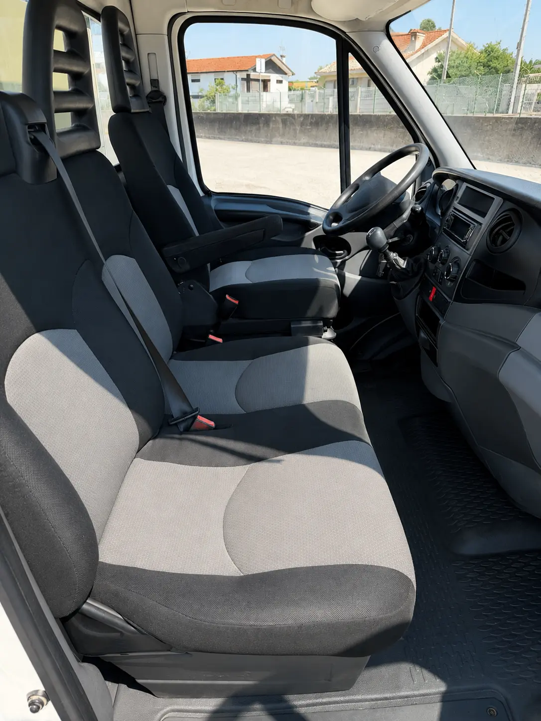 Iveco Daily 35C13 - 2.3 130CV Basculante 9
