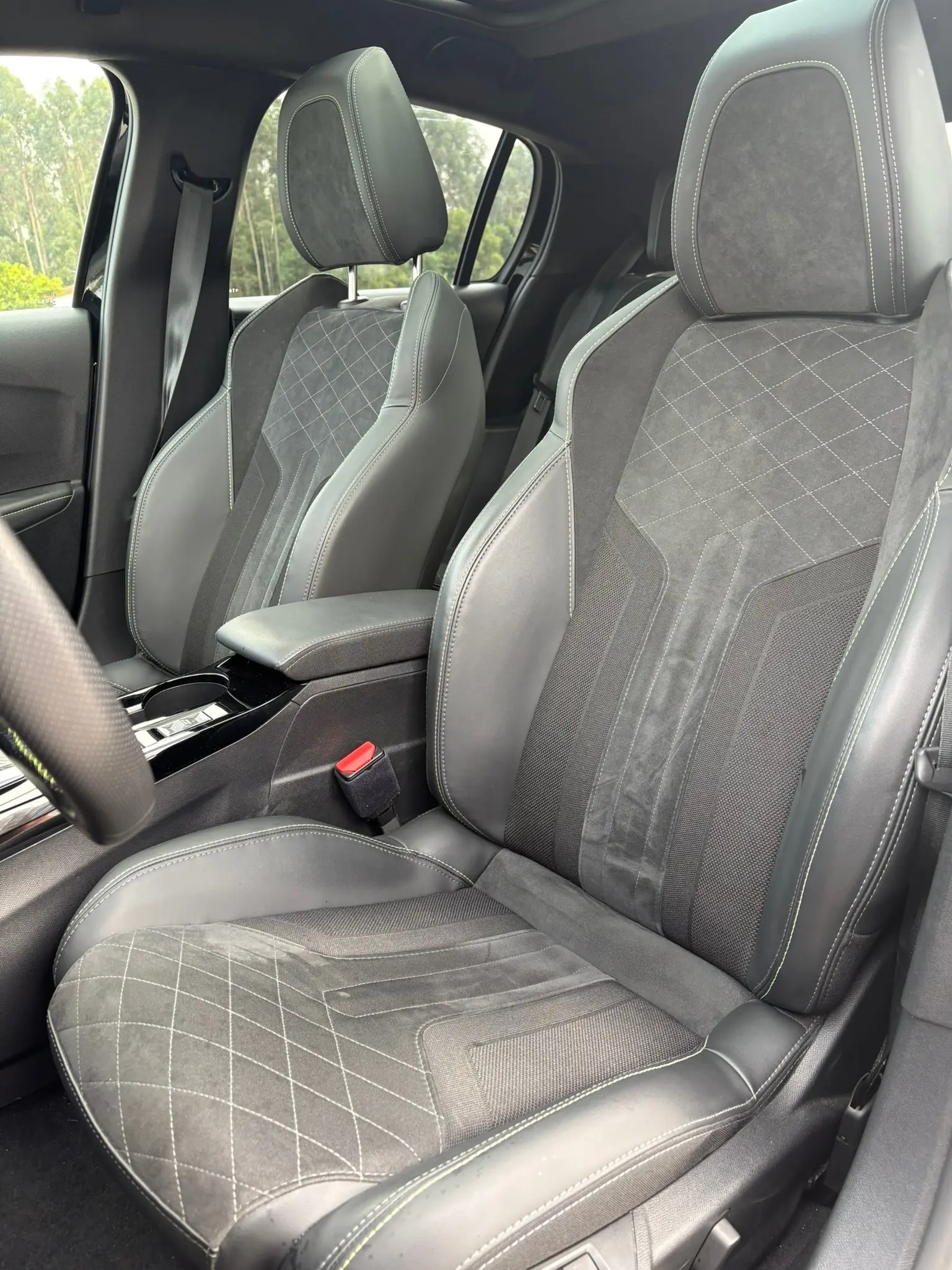 Peugeot e-208 GT+ 15