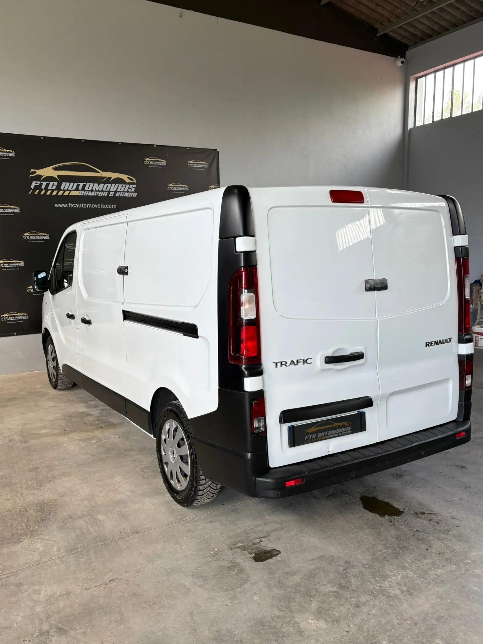 Renault Trafic 2.0 dCi L2H1 1.2T G.Life SS 5