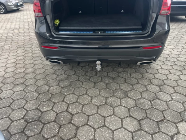 Mercedes-Benz GLC 300 Outro 11