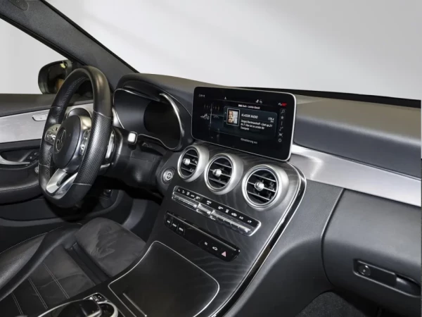 Mercedes-Benz C 300 de AMG Line 5