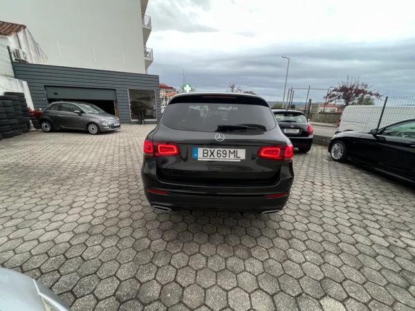 Mercedes-Benz GLC 300 Outro 27