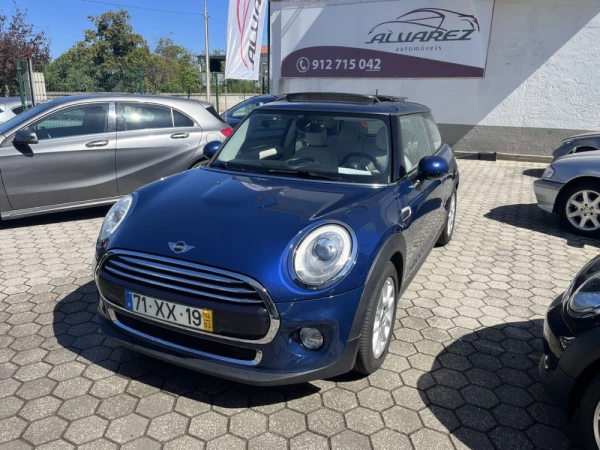MINI 3 Portas Cooper D Seven Chili 24