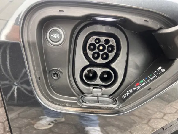 Porsche Taycan Sport Turismo Standard 13