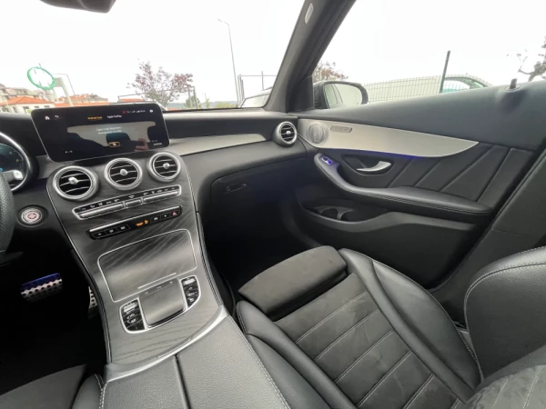 Mercedes-Benz GLC 300 Outro 19