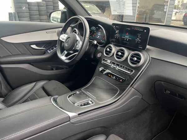 Mercedes-Benz GLC 300 Outro 13